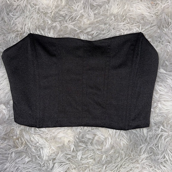 CROP TOP BUNDLE 🚨SEND OFFERS🚨 - Picture 4 of 12